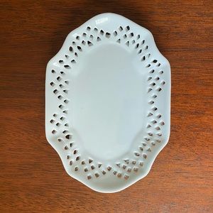 Vintage Porcelain Trinket Dish or Soap Dish or Decorative Dish etc 😊